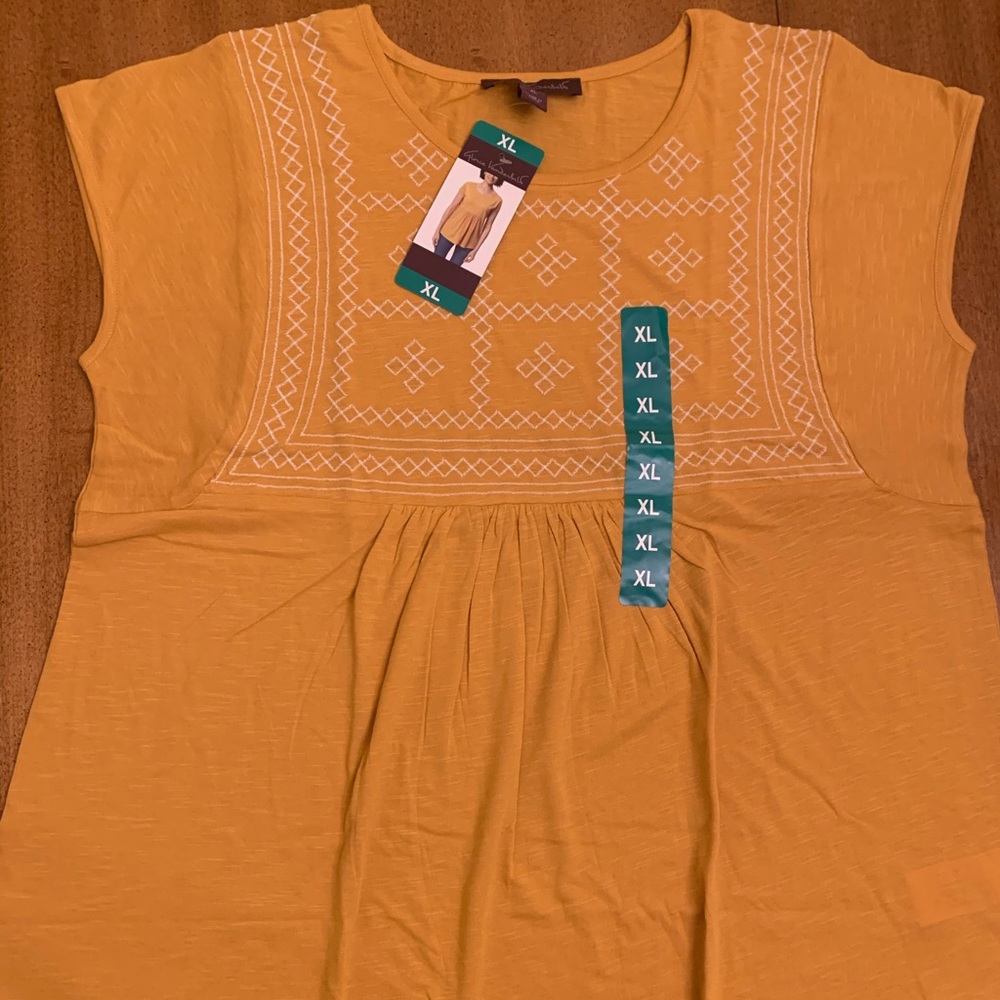 Gloria Vanderbilt Women’s Top, Color: Sunflower, Size XL